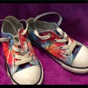 Kids tie dye converse